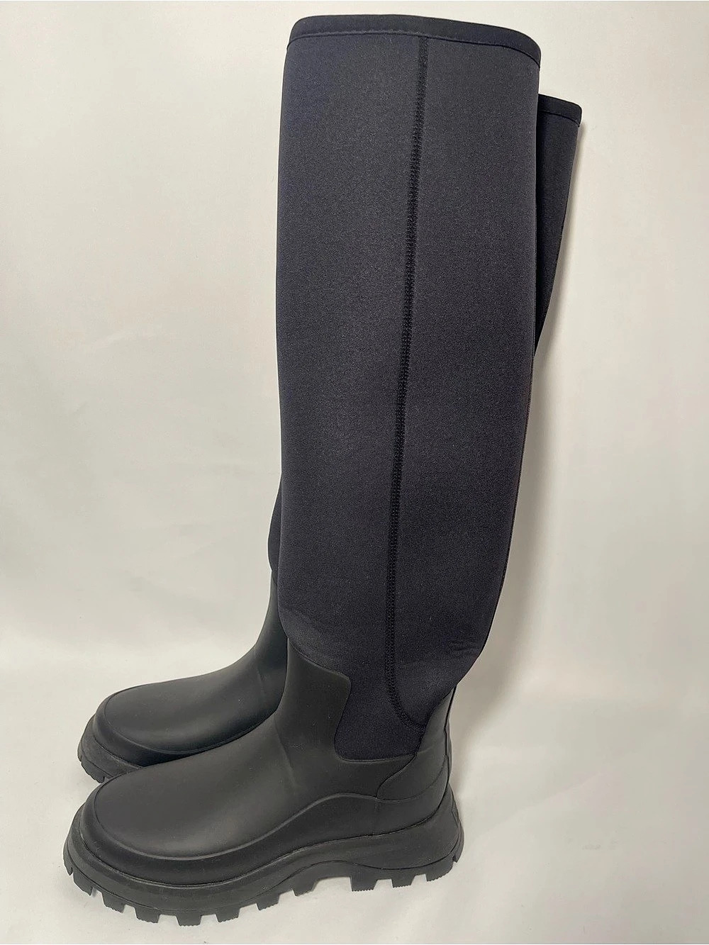 Hunter Women's City Explorer Tall black winter rain neoprene boots women’s US 6